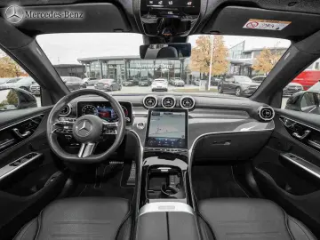 MERCEDES-BENZ GLC 220 d 4M AMG RüKam MBUX Pano LED AHK 19