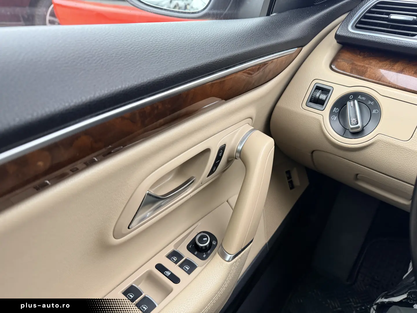 6000e avans si 5000e in 3 luni