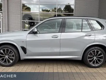 BMW X5 xDrive40d M-Sport Navi AHK ACC adLED 20 LM