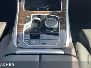 BMW X5 xDrive40d M-Sport Navi AHK ACC adLED 20 LM