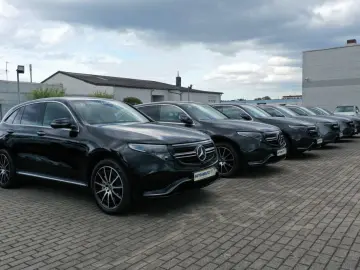 MERCEDES-BENZ GLE 350 de 4M Smaragdgrün Pano Voll Le&hellip;