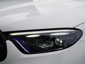 MERCEDES-BENZ GLC300d Coupe 4M AMG PREMIUM  HUD 360 AHK PANO