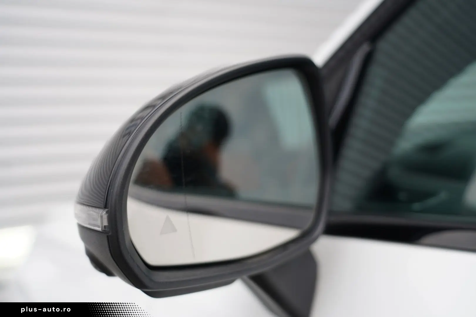 MERCEDES-BENZ GLC300d Coupe 4M AMG PREMIUM  HUD 360 AHK PANO