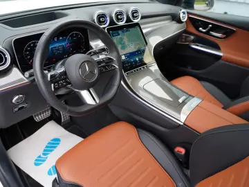 MERCEDES-BENZ GLC300d Coupe 4M AMG PREMIUM  HUD 360 AHK PANO