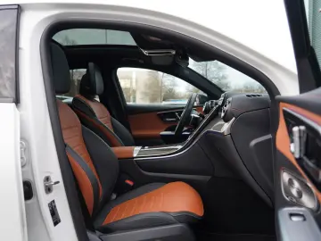 MERCEDES-BENZ GLC300d Coupe 4M AMG PREMIUM  HUD 360 AHK PANO