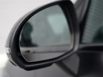 MERCEDES-BENZ GLC300d Coupe 4M AMG PREMIUM PLUS PANO DESIGNO