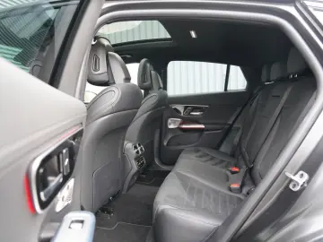 MERCEDES-BENZ GLC300d Coupe 4M AMG PREMIUM PLUS PANO DESIGNO