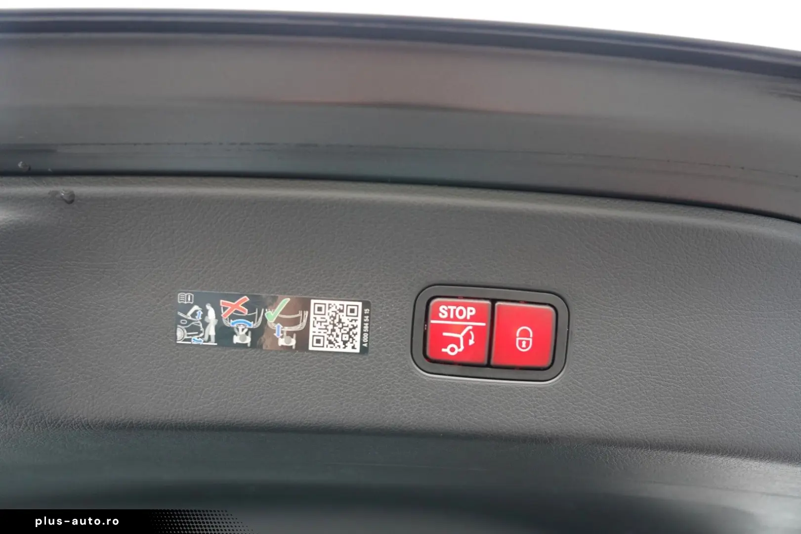 MERCEDES-BENZ GLC300d Coupe 4M AMG PREMIUM PLUS PANO DESIGNO