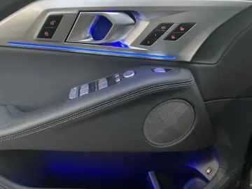 BMW XM 23'' AHK DA Prof PA  Massage Soft-Close H K