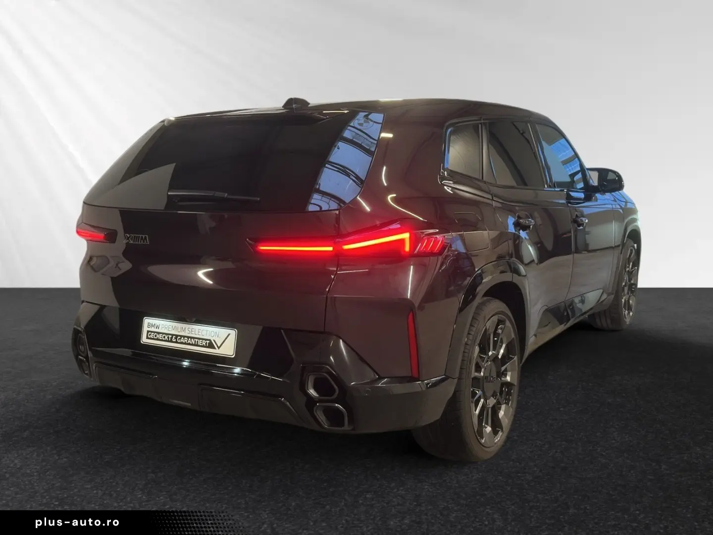 BMW XM 50e Individual Mora met. AHK 23 LMR Autobahna