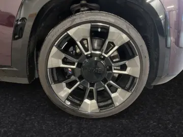 BMW XM 50e Individual Mora met. AHK 23 LMR Autobahna