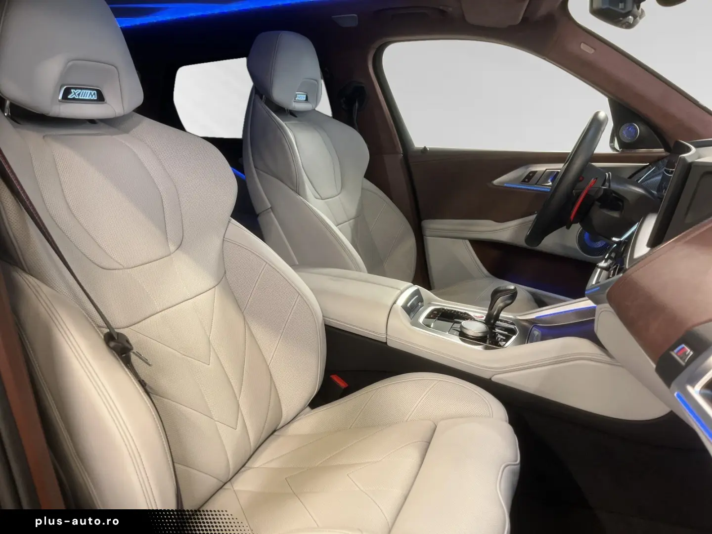 BMW XM 50e Individual Mora met. AHK 23 LMR Autobahna