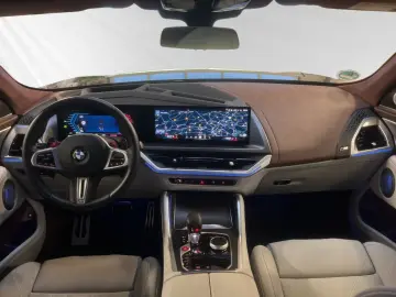 BMW XM 50e Individual Mora met. AHK 23 LMR Autobahna