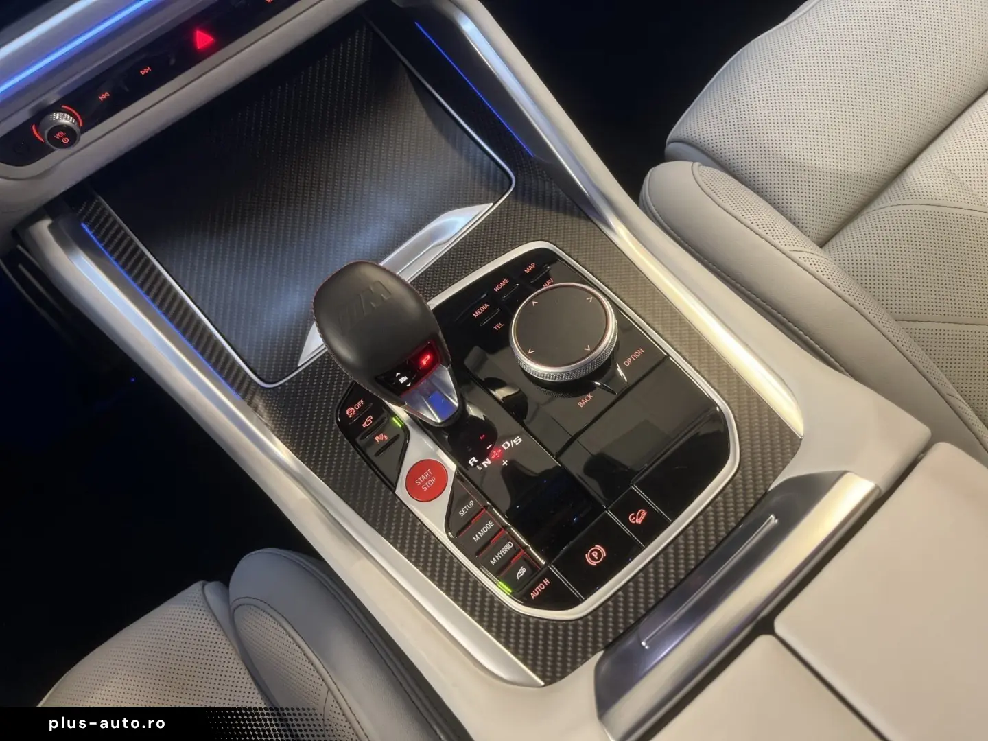 BMW XM 50e Individual Mora met. AHK 23 LMR Autobahna