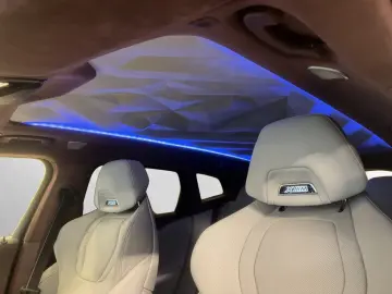 BMW XM 50e Individual Mora met. AHK 23 LMR Autobahna