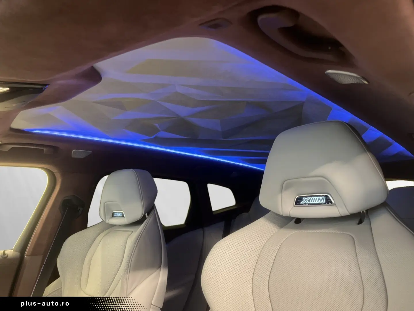 BMW XM 50e Individual Mora met. AHK 23 LMR Autobahna