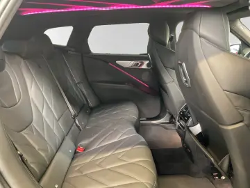 BMW XM 50e AHK Harman Kardon Massage 22 LM