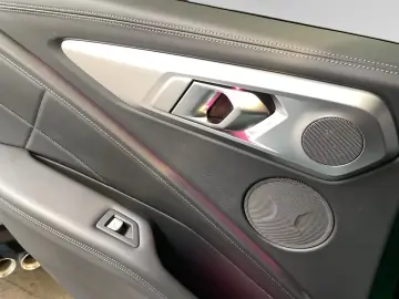 BMW XM 50e AHK Harman Kardon Massage 22 LM