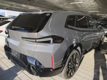 BMW XM 23 Zoll M Fahrwerk Prof AHK Massage