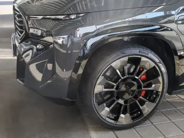 BMW XM 23 Zoll M Fahrwerk Prof AHK Massage