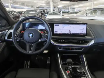 BMW XM 23 Zoll M Fahrwerk Prof AHK Massage