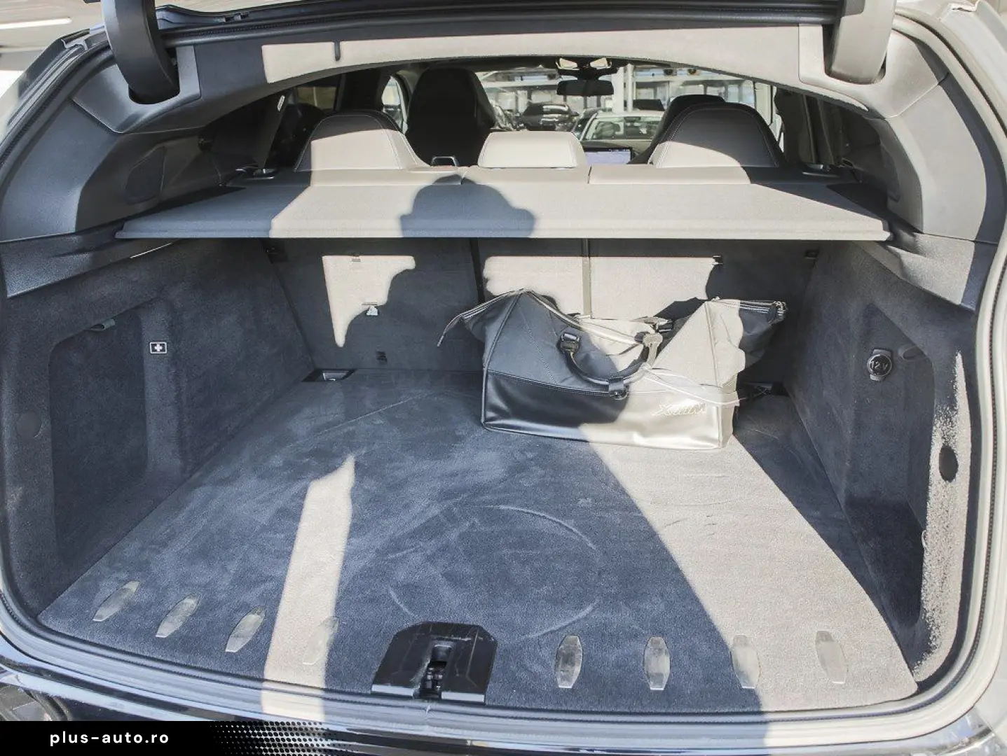 BMW XM 23 Zoll M Fahrwerk Prof AHK Massage