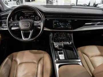 AUDI Q8 TFSI quattro S-LINE LEDER B O HEAD-UP LED 1HD