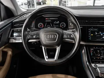 AUDI Q8 TFSI quattro S-LINE LEDER B O HEAD-UP LED 1HD