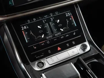 AUDI Q8 TFSI quattro S-LINE LEDER B O HEAD-UP LED 1HD