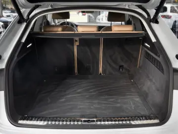 AUDI Q8 TFSI quattro S-LINE LEDER B O HEAD-UP LED 1HD