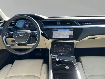 AUDI Q8 Sportback 55 e-tron advanced qu Matrix B&O Na