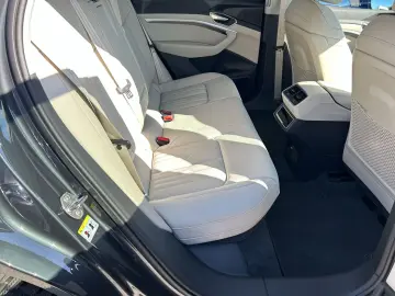 AUDI Q8 Sportback 55 e-tron advanced qu Matrix B&O Na