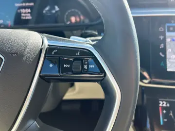 AUDI Q8 Sportback 55 e-tron advanced qu Matrix B&O Na
