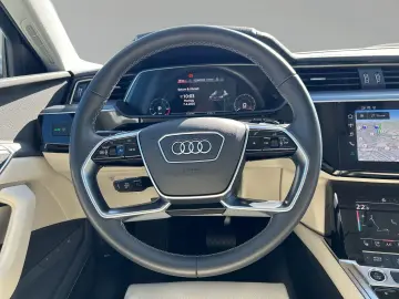 AUDI Q8 Sportback 55 e-tron advanced qu Matrix B&O Na