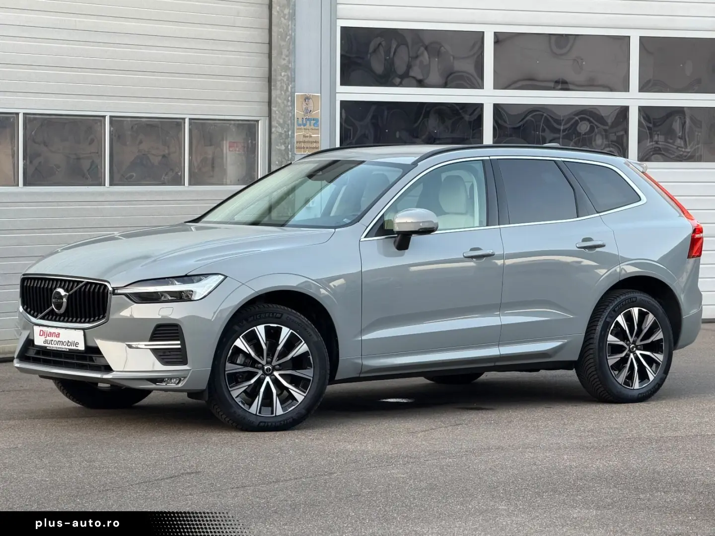 VOLVO XC60 B5 AWD