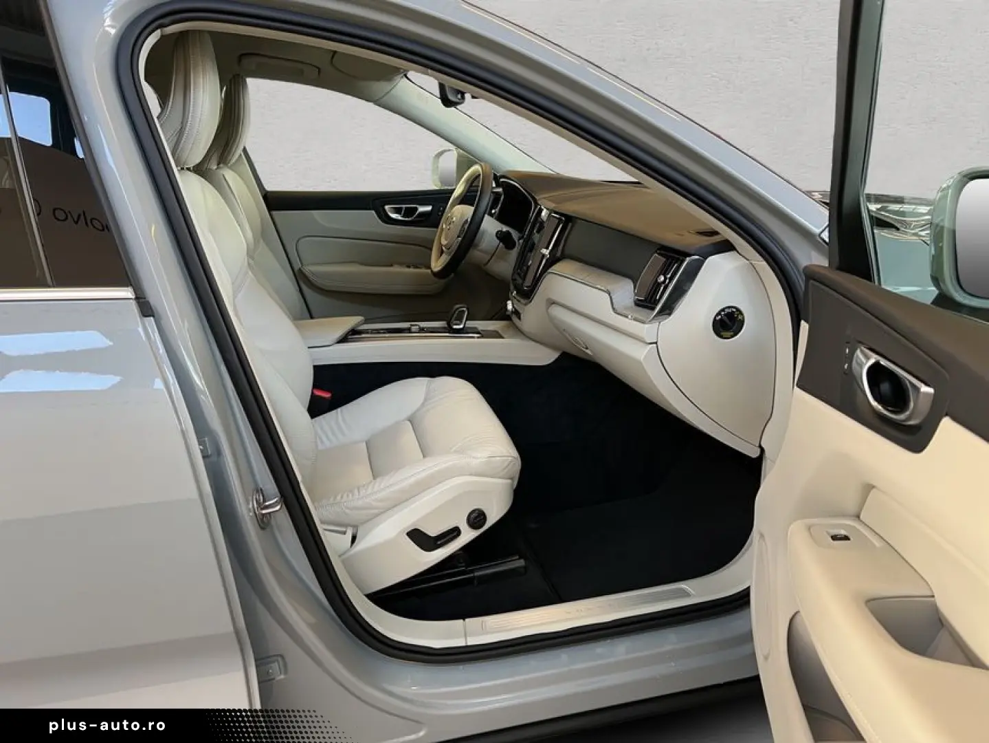 VOLVO XC60 B5 AWD Aut Lederpolsterung Hell Beige UA00