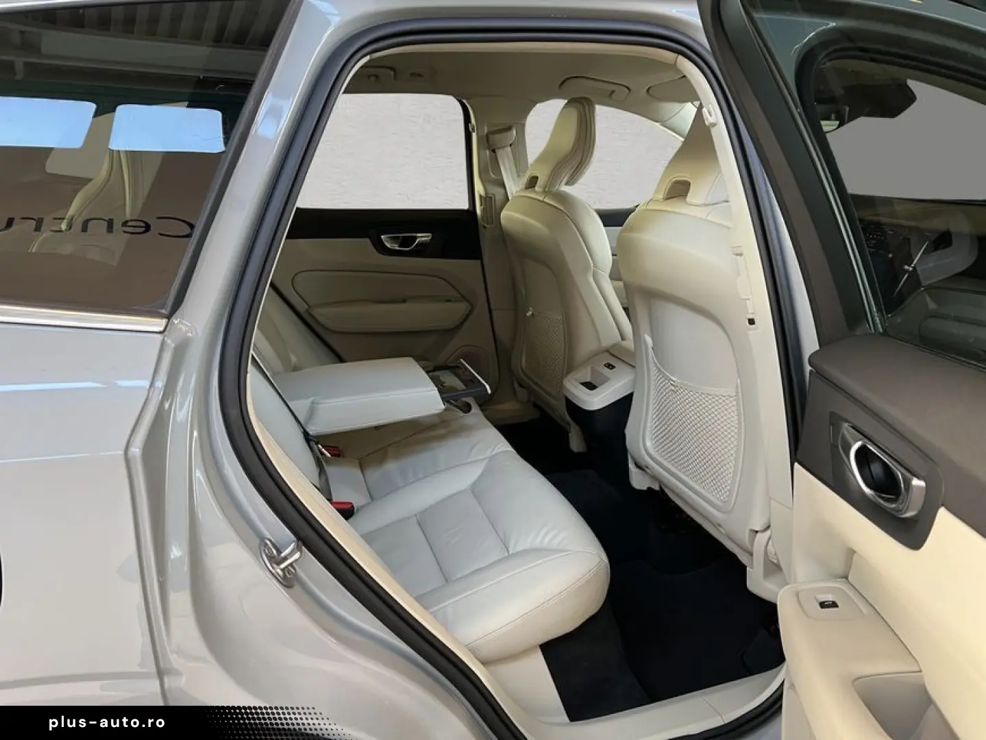 VOLVO XC60 B5 AWD Aut Lederpolsterung Hell Beige UA00