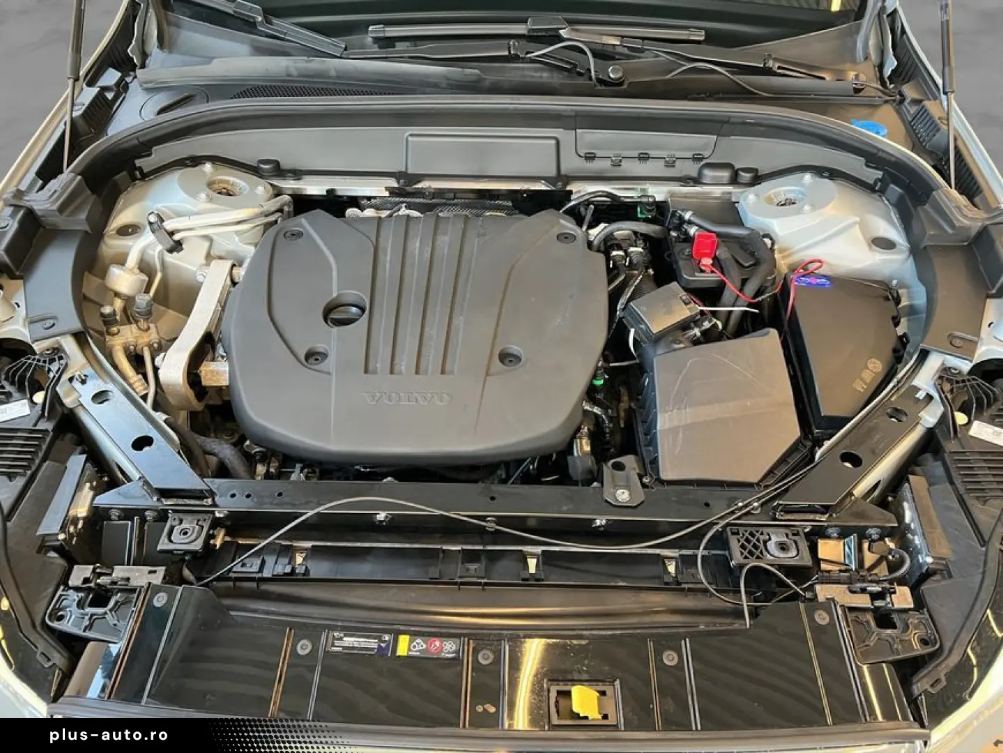 VOLVO XC60 B5 AWD Aut Lederpolsterung Hell Beige UA00