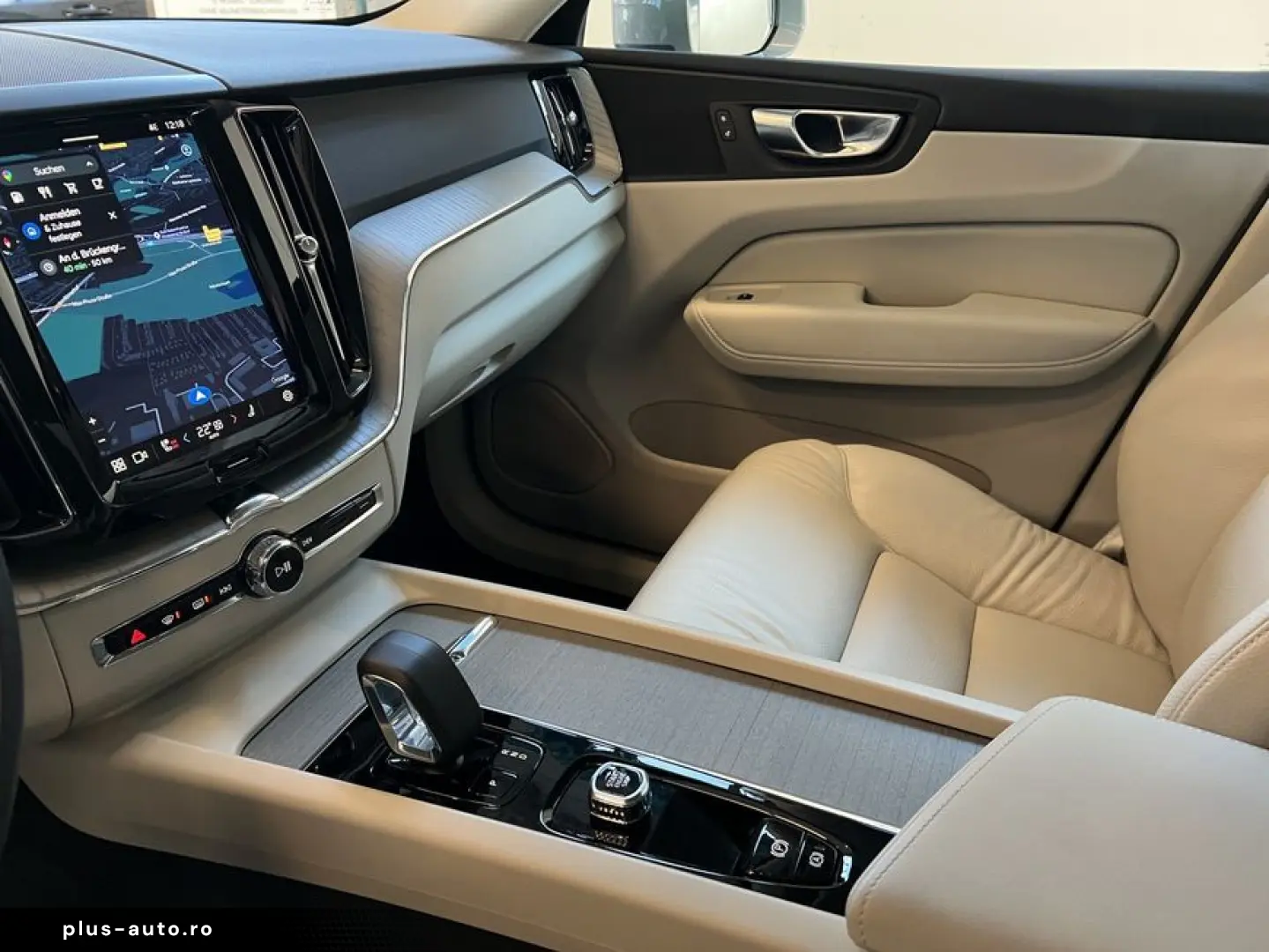 VOLVO XC60 B5 AWD Aut Lederpolsterung Hell Beige UA00