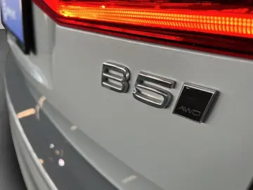 VOLVO XC60 B5 AWD Aut Lederpolsterung Hell Beige UA00