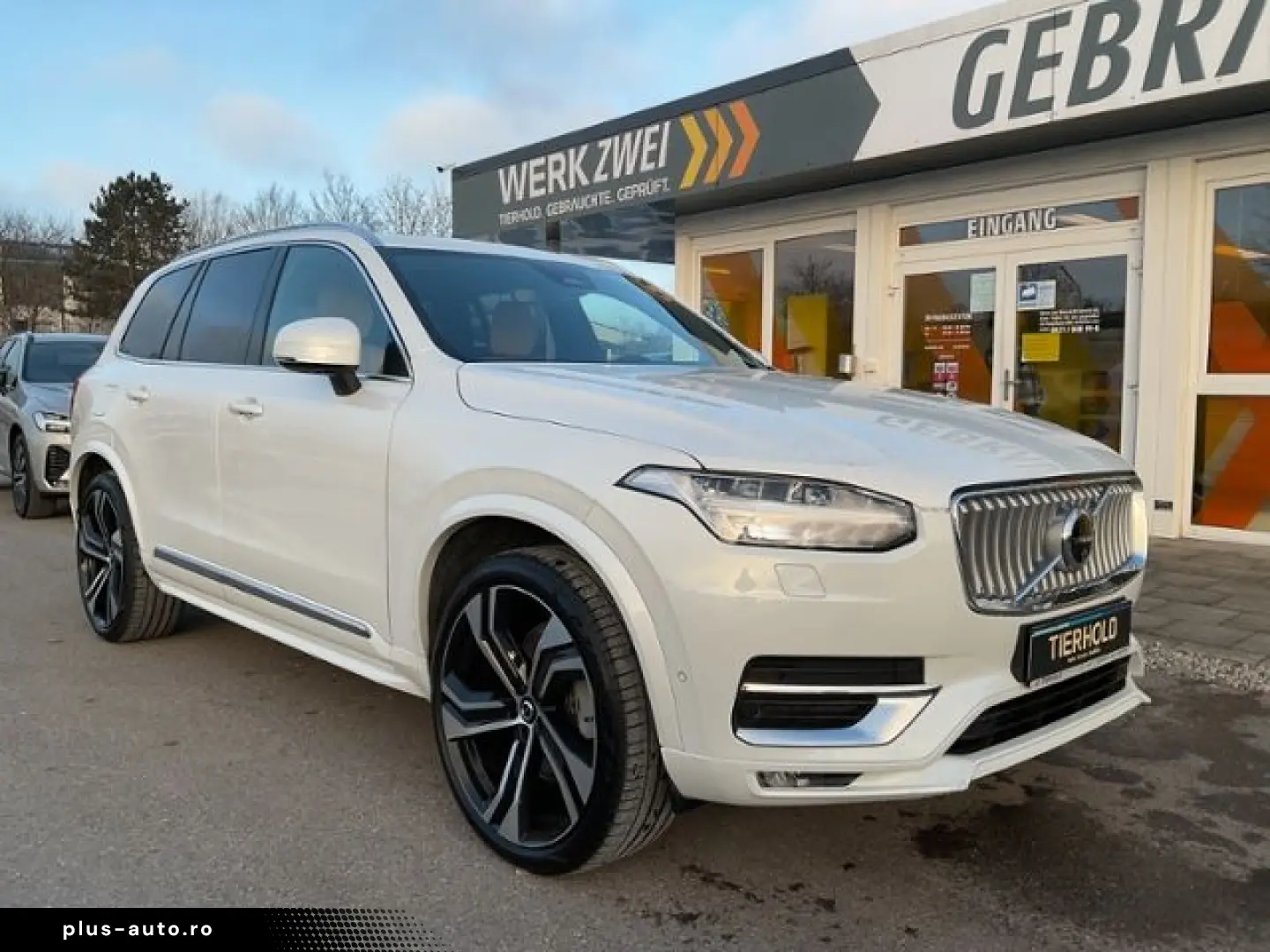 VOLVO XC90 B5 Ultimate Bright 7Sitz LUFTFW PANO HUD 22
