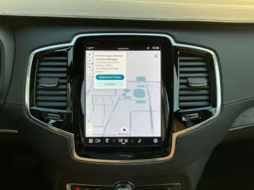 VOLVO XC90 B5 Ultimate Bright 7Sitz LUFTFW PANO HUD 22