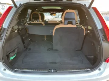 VOLVO XC90 B5 Ultimate Bright 7Sitz LUFTFW PANO HUD 22