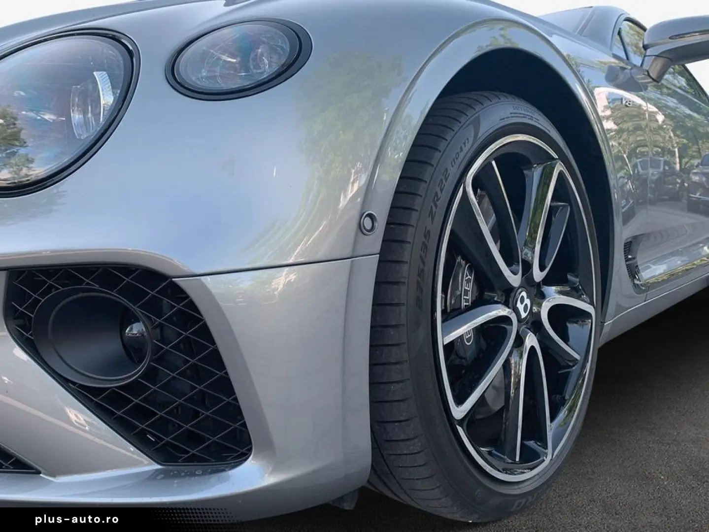 BENTLEY New Continental GT V8