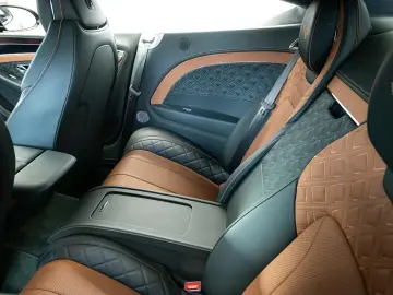 BENTLEY New Continental GT V8