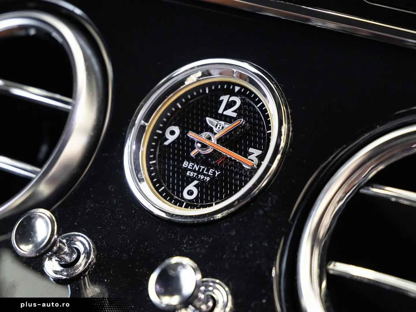 BENTLEY New Continental GT V8