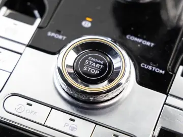 BENTLEY New Continental GT V8