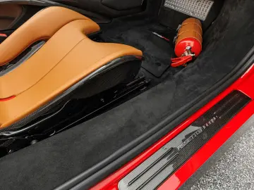 FERRARI SF90 Spider Assetto Fiorano