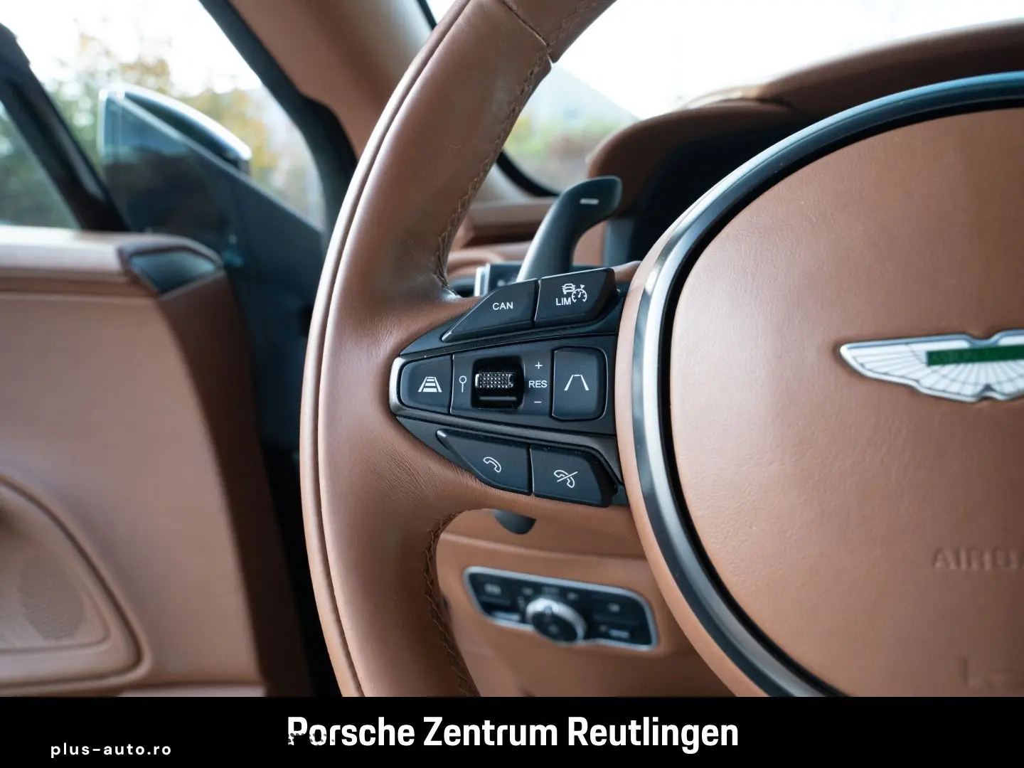 ASTON MARTIN DBX V8 4.0 360-Kamera Sitzbelüftung Sattelbraun