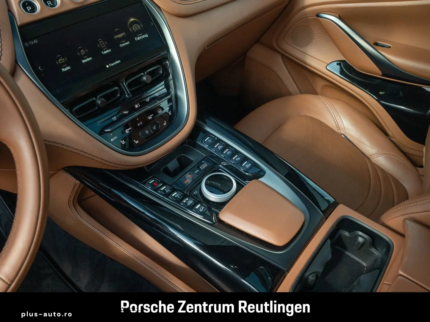 ASTON MARTIN DBX V8 4.0 360-Kamera Sitzbelüftung Sattelbraun